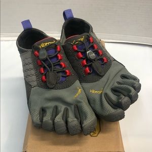 Women’s FIVEFINGERS Trek Ascent Dark Grey Lilac